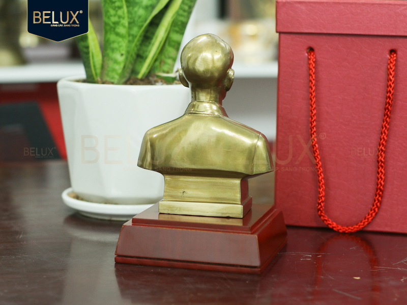 Lô 40 tượng Bác Hồ Tỉnh Ủy Tuyên Quang cao 15cm bằng đồng thiết kế theo yêu cầu